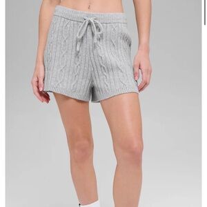 BEST SELLER Alo yoga cable knit winter bliss short athletic heather gray